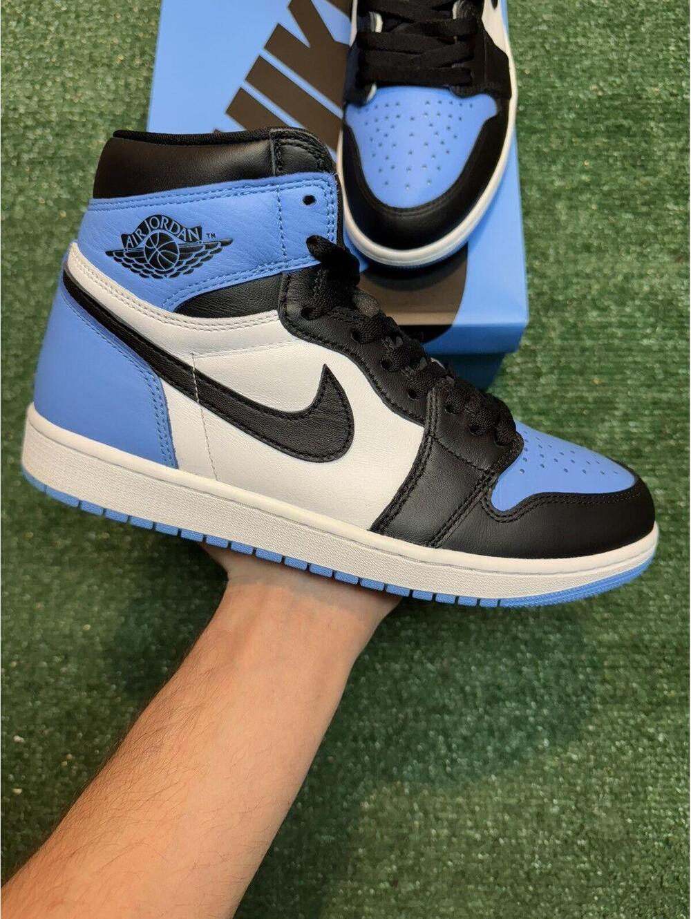 Jordan Retro 1 UNC Toe Size 9.5